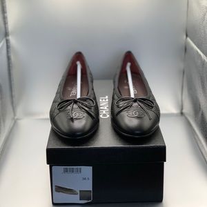 New Chanel Black Quilted Ballet Flats, Size 38.5